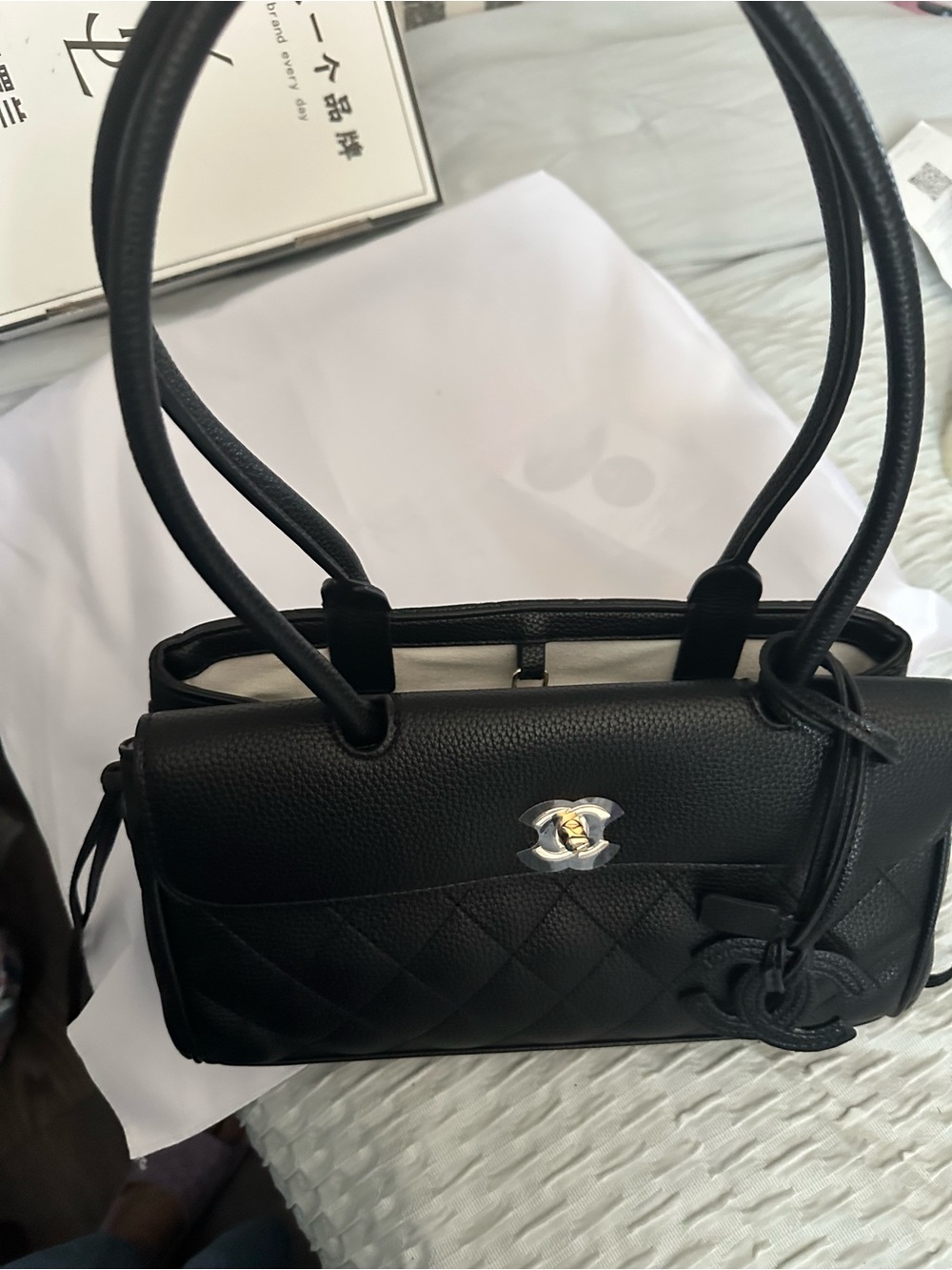 Black Quilted Women’s Shoulder Bag with extra strap - Picture 4 of 7